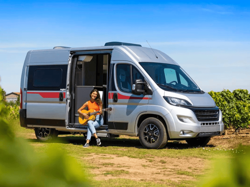 lescamping-cars.com - Le site de référence pour tout savoir sur les camping-cars et fourgons aménagés